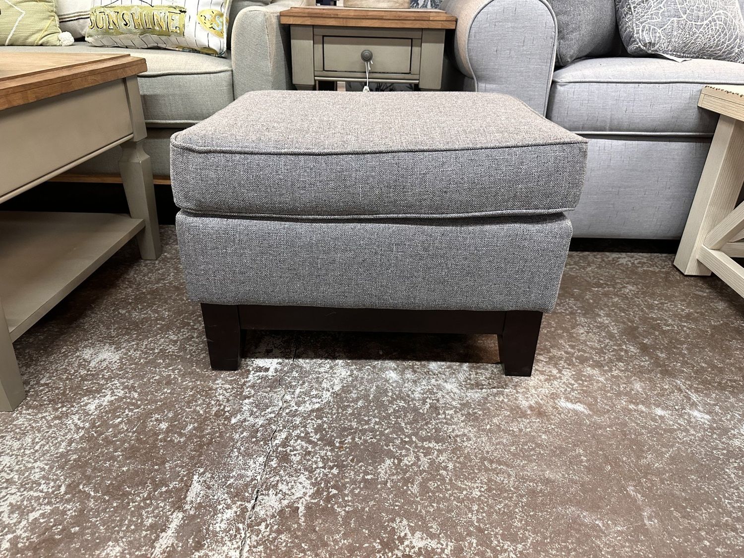 0020E Ottoman w/ Charcoal Fabric 21553