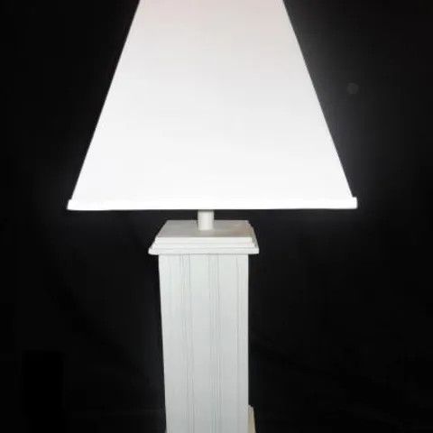EBBLST Small Turquoise USB Beadboad Lamp