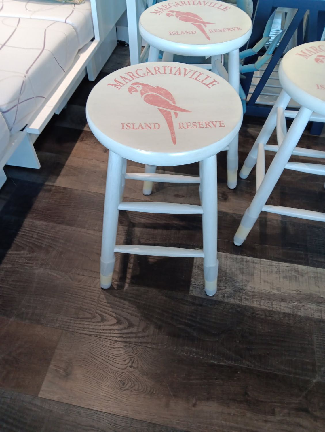 S28-824-M12   Margarita 24&quot; Stool
