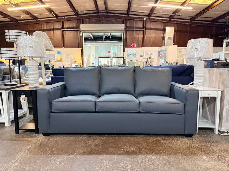SP30542-50 Bentley Challenger 37 Smokey Blue QUEEN SLEEPER