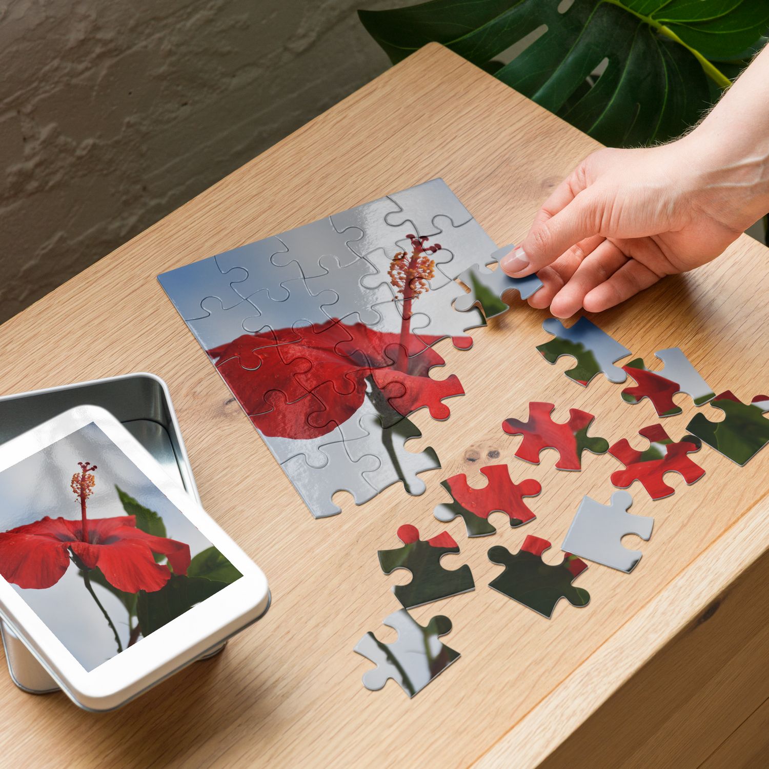 Puzzle et sa boîte en métal - 01224