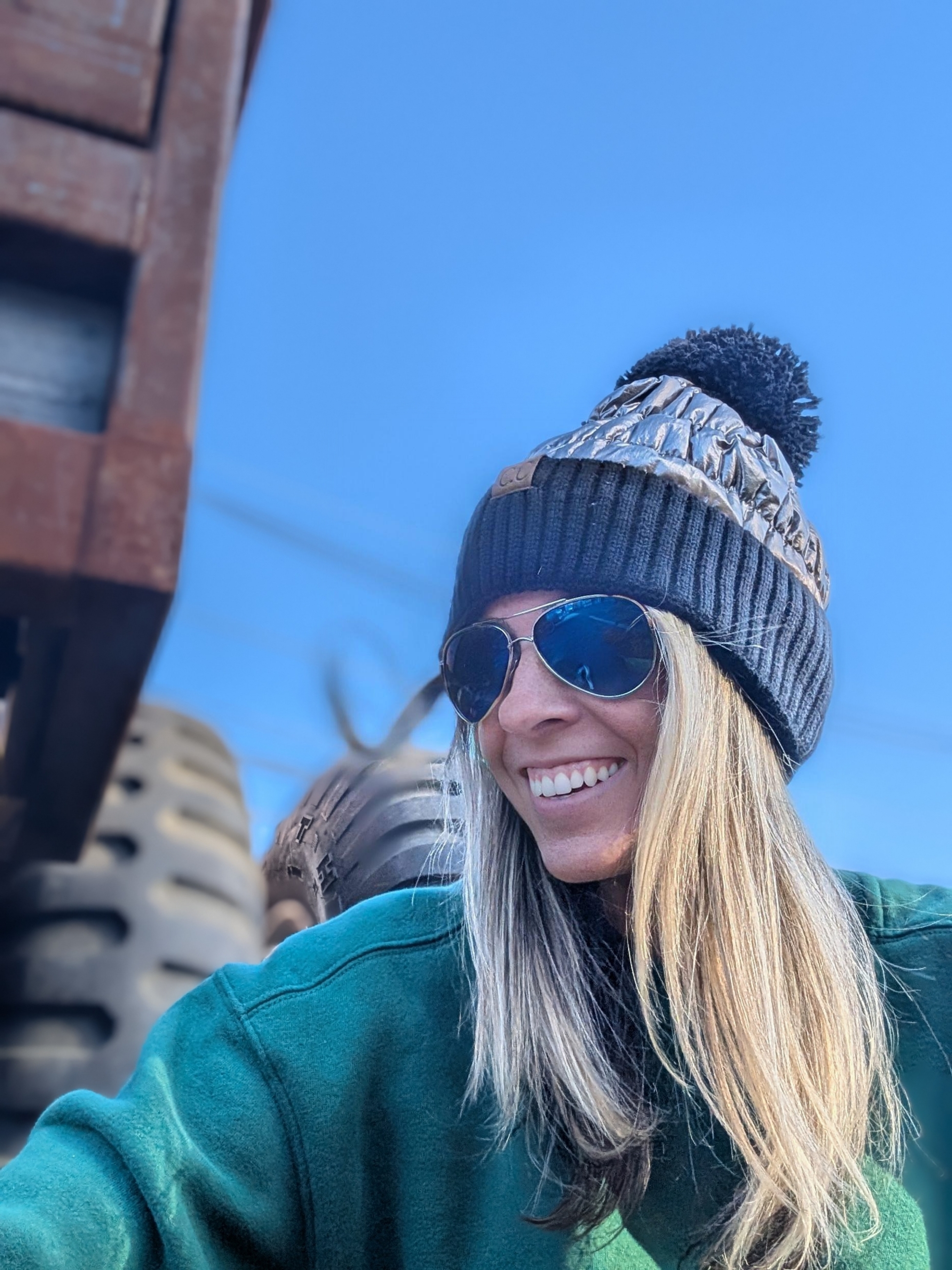 Puffer Hat With POM Silver