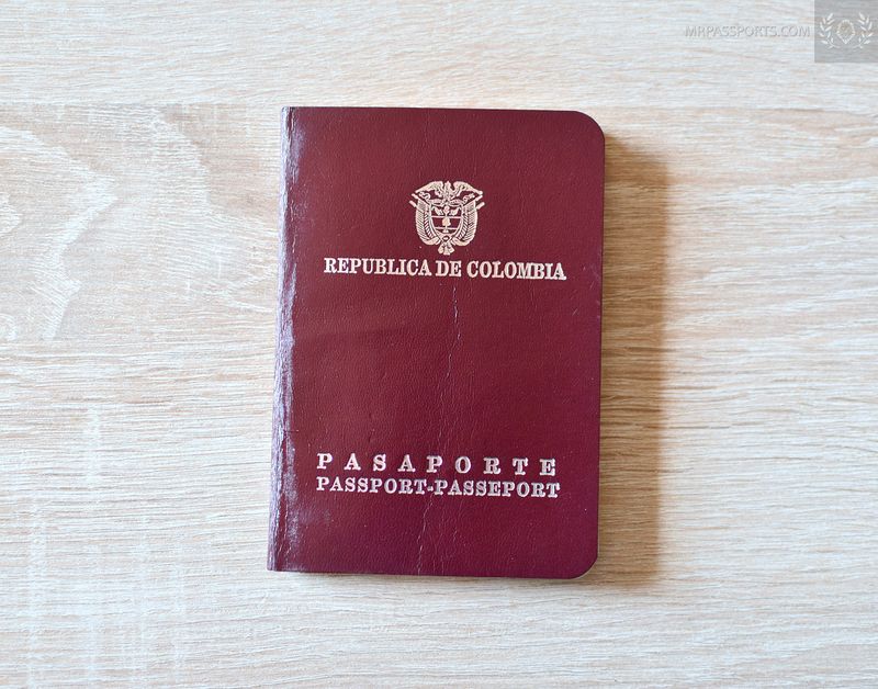 Colombia 1998-2008 Passport, very rare