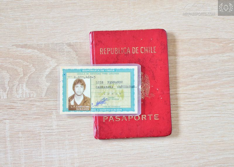 Chile 1988-1990 passport + ID card same person