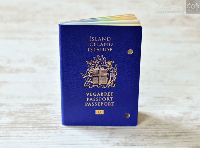 Iceland 2013-2018 biometric passport / e-passport, w/ USA visa