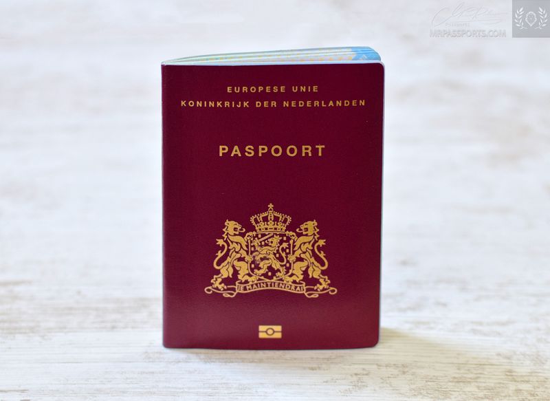 Netherlands 2019-2024 biometric passport / e-passport