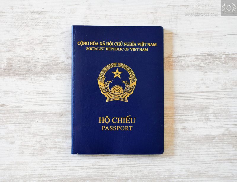 Vietnam 2023 pre-biometric passport, very nice