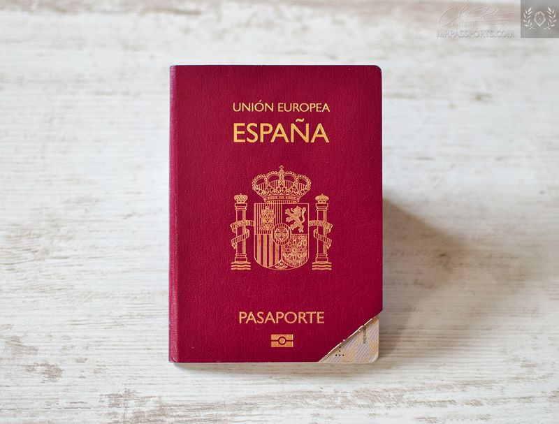 Spain 2015-2017 biometric passport / e-passport