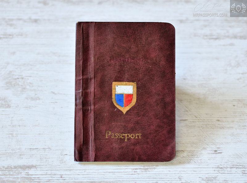 Madagascar 1998-2001 passport - under Didier Ratsiraka's rule, mega rare