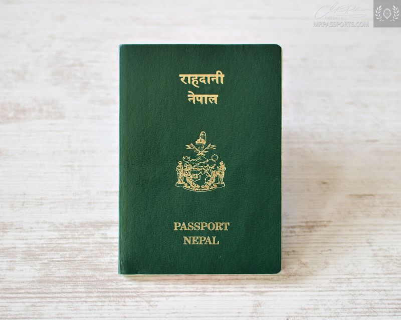 Nepal 1998-2003 passport, excellent condition