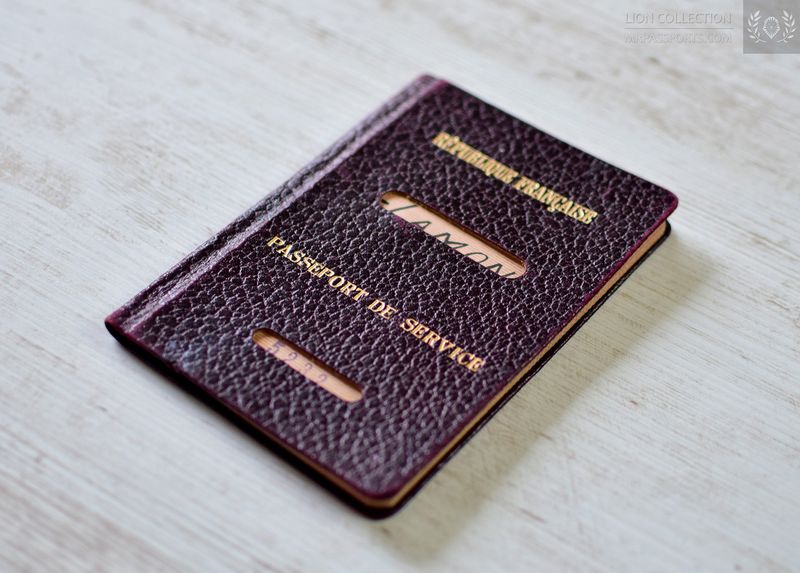 France, 1959-1961 Service Passport - very beautiful