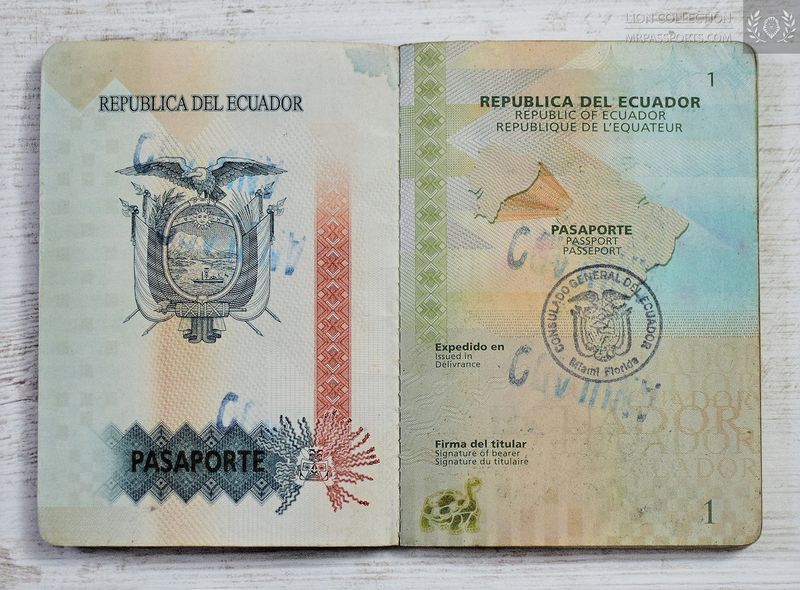 Ecuador 2010-2016 passport, extremely rare