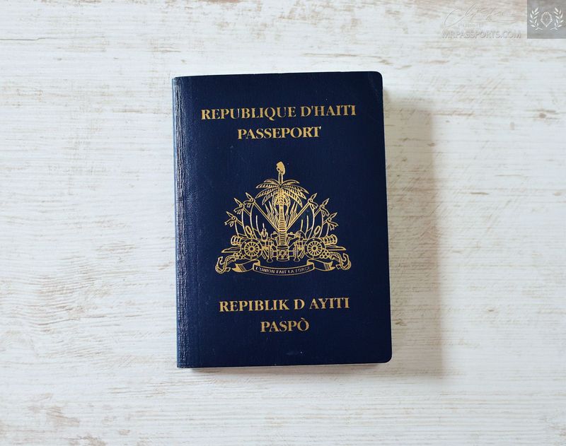 Haiti 2013-2018 pre-biometric passport
