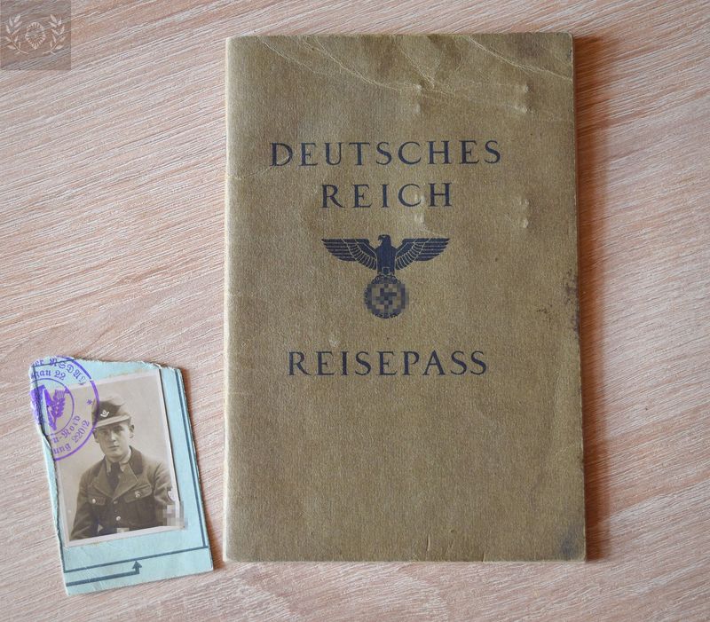 German Empire 1937-1942 passport, travel to Paris Expedition, excellent condition. Never seen anyone with such a visa before.