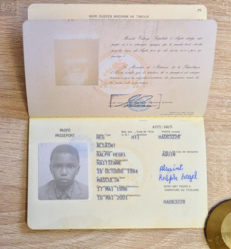 Haiti 1996-2001 passport, US-Immigrant