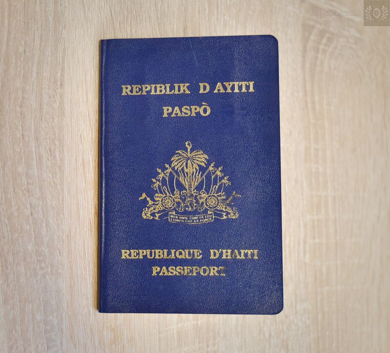 Haiti 1996-2001 passport, US-Immigrant