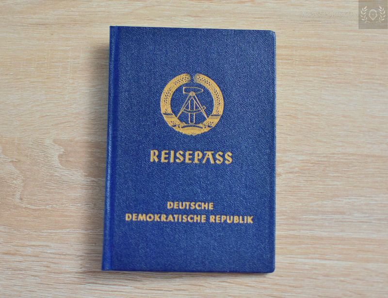 GDR 1973-1983 passport, DDR Reisepass