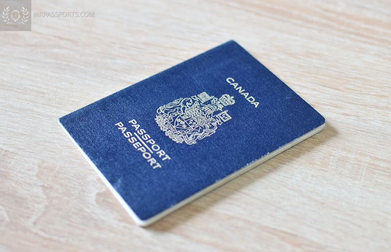 Canada 1991-1996 passport, excellent condition without cuts or cancelled stamps