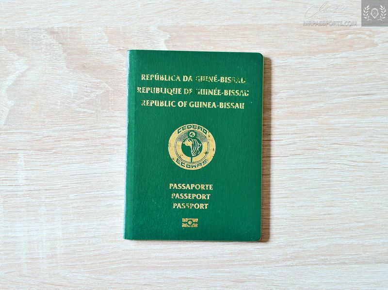 Guinea-Bissau 2016-2021 biometric passport / e-passport