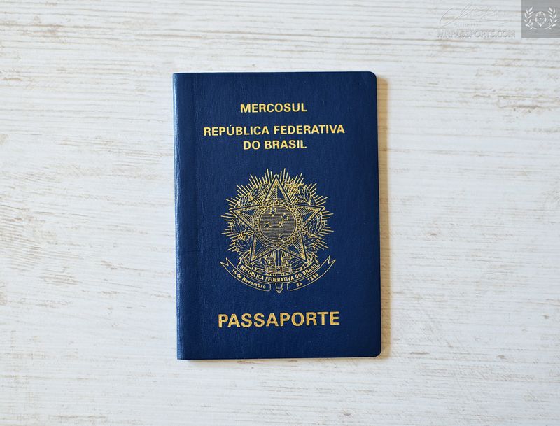 Brazil 2010-2015 pre-biometric passport