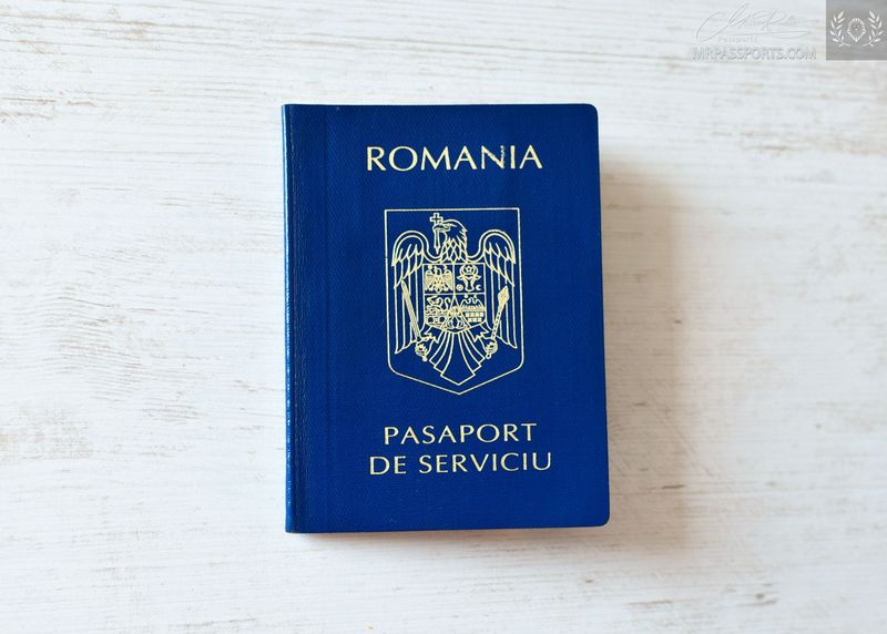 Romania 1996-2001 Service Passport from a jurist, extremely rare
