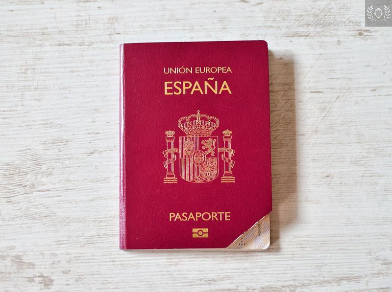 Spain 2015-2017 biometric passport / e-passport