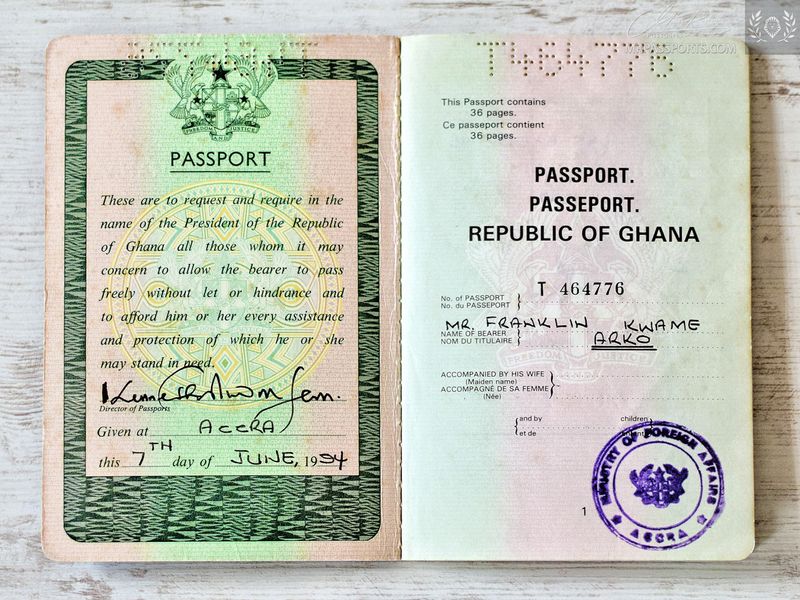 Ghana, 1994-1999 passport, excellent condition