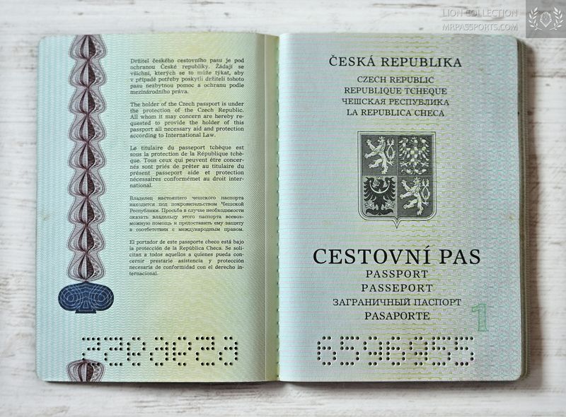 Czech Republic, 1996-2006 passport (Cestovní pas), excellent condition