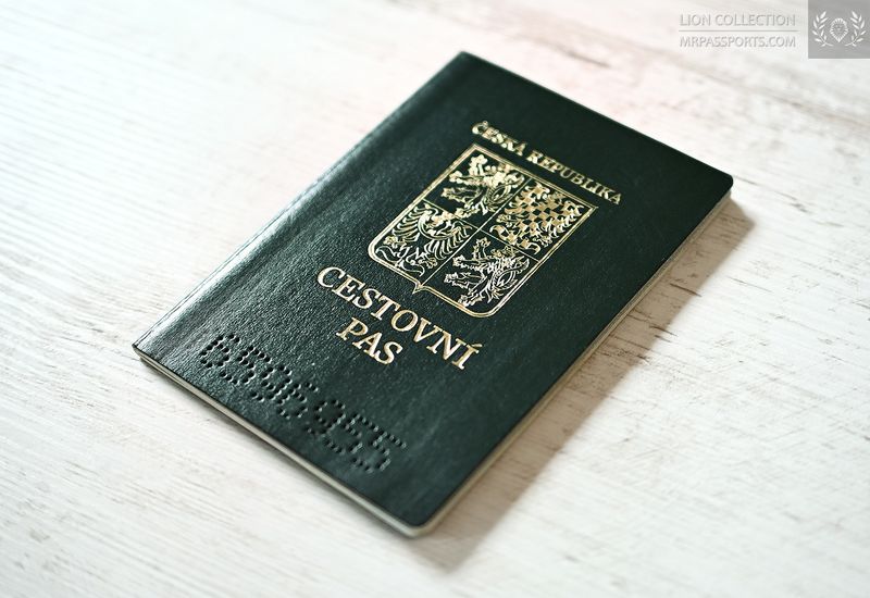 Czech Republic, 1996-2006 passport (Cestovní pas), excellent condition