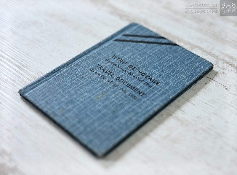 France, 1955-1962 travel document