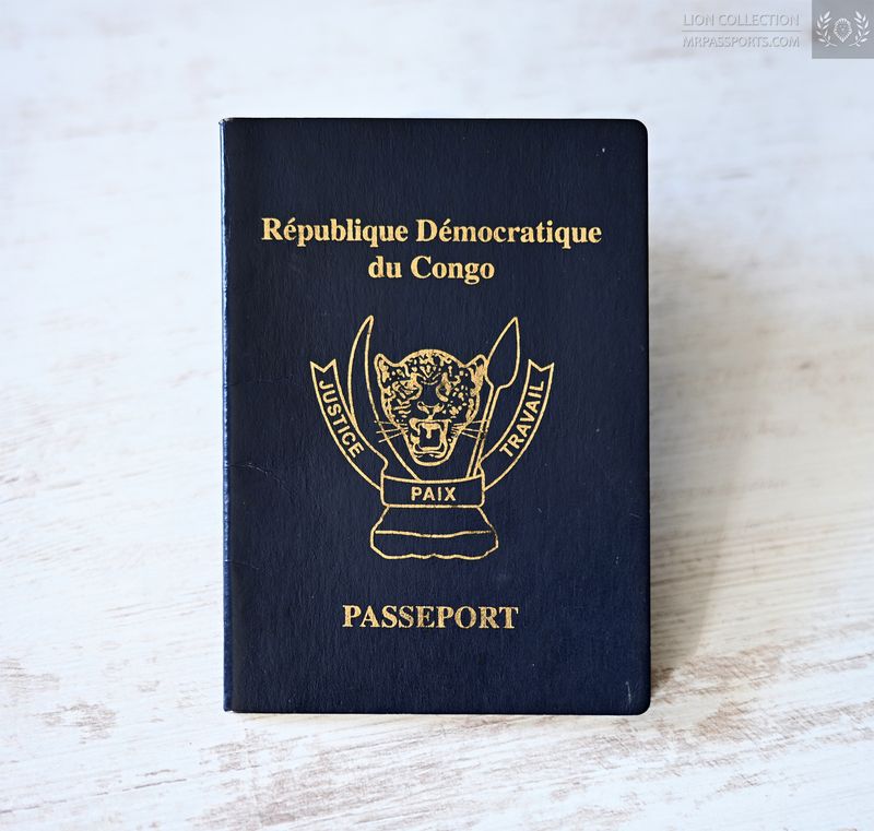 DR Congo, 2009-2014 passport, uncut - Congo Kinshasa