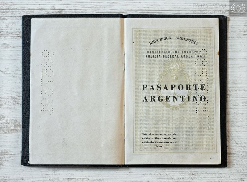 Argentina 1976-1986 passport, excellent condition