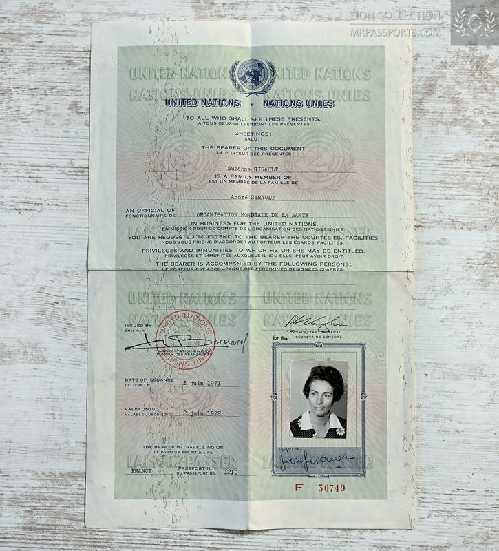 UN 1971-1972 official United Nations Laissez-Passer travel certificate