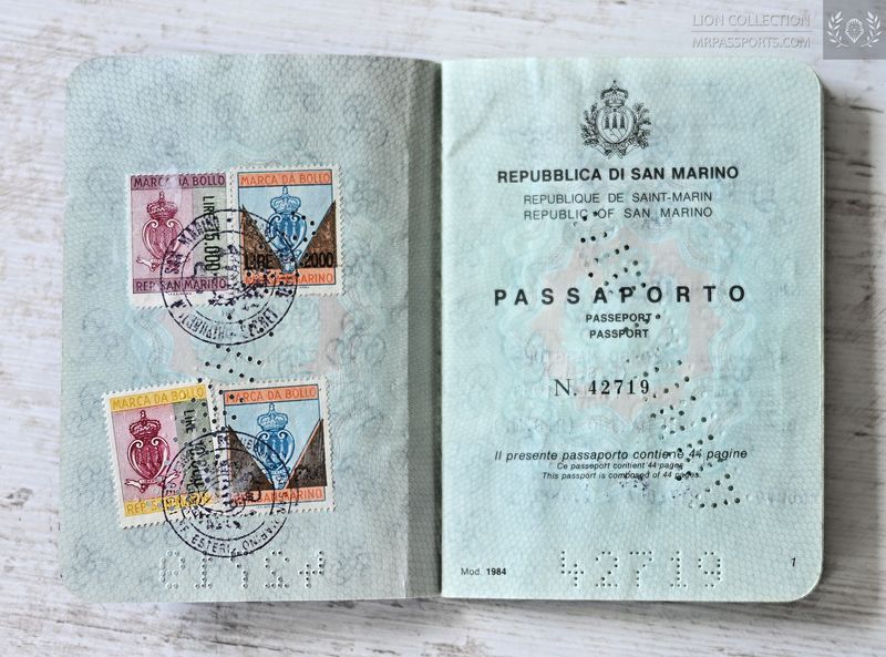 San Marino, 1996-2006 passport w/ MRZ label