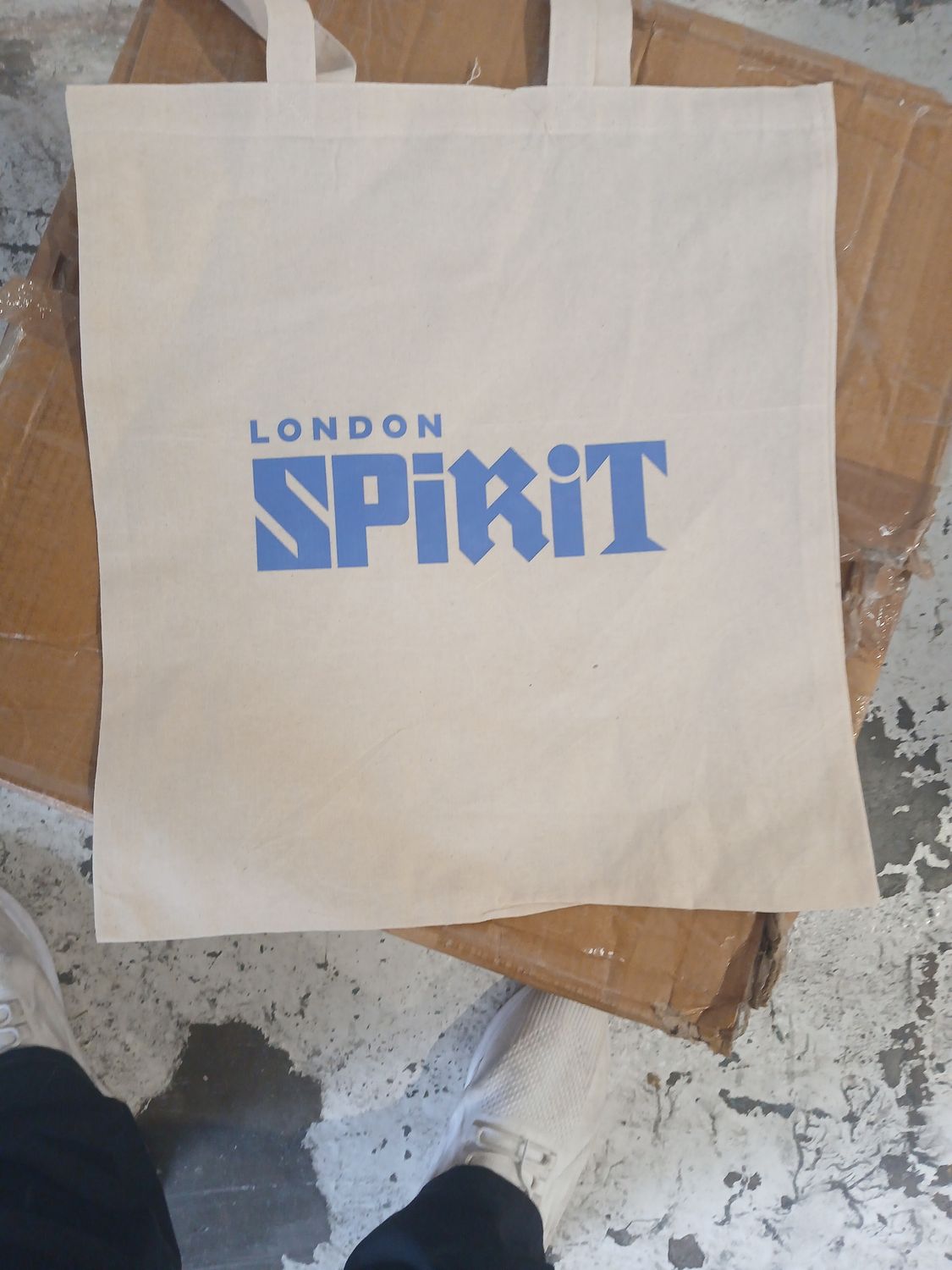 1 pallet of Tote bags London spirit boxes of ( bay 2 top)