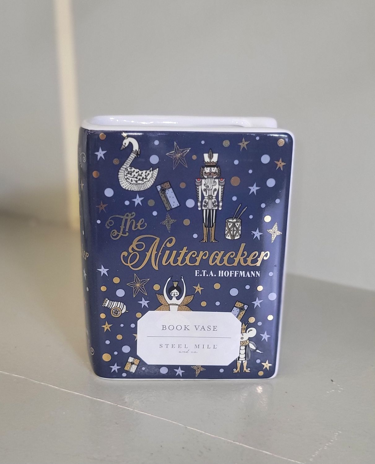 SM Book Vase, The Nutcracker