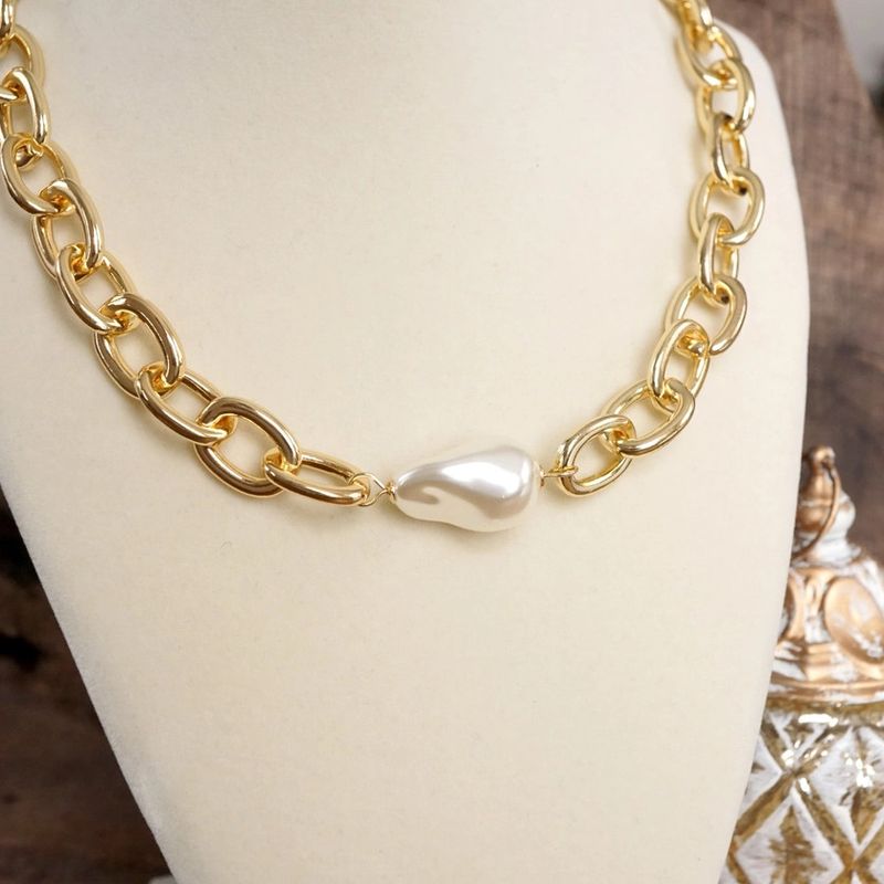 Chunk Chain Necklace W/ Large Pearl, Gold Tone