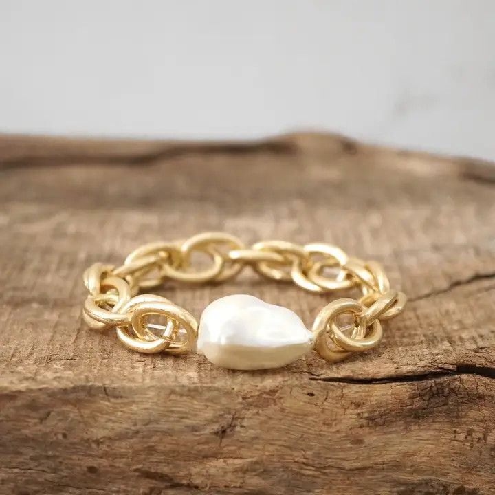 Chunky Chain W/ Large Pearl Bracelet, Worn Gold