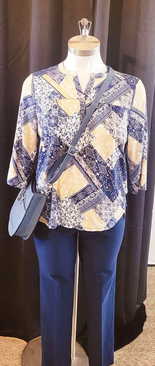 Denim N&#39; Daisy 3/4 Slv Patch Print Top, Navy/Yellow/Khaki
