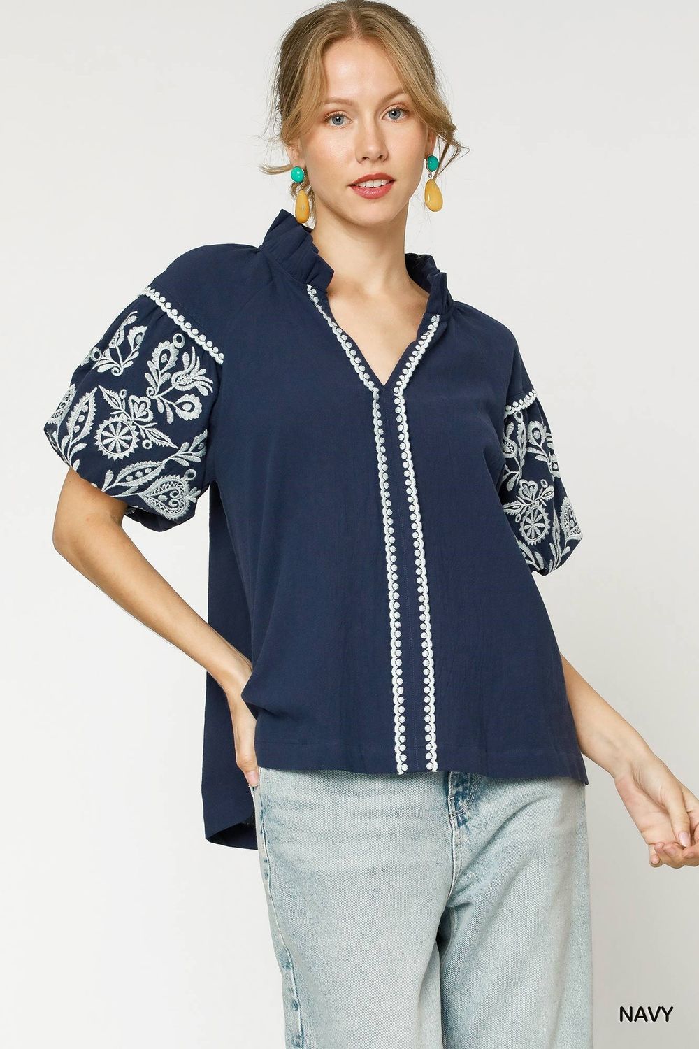 Embroidered Puff Sleeve Blouse