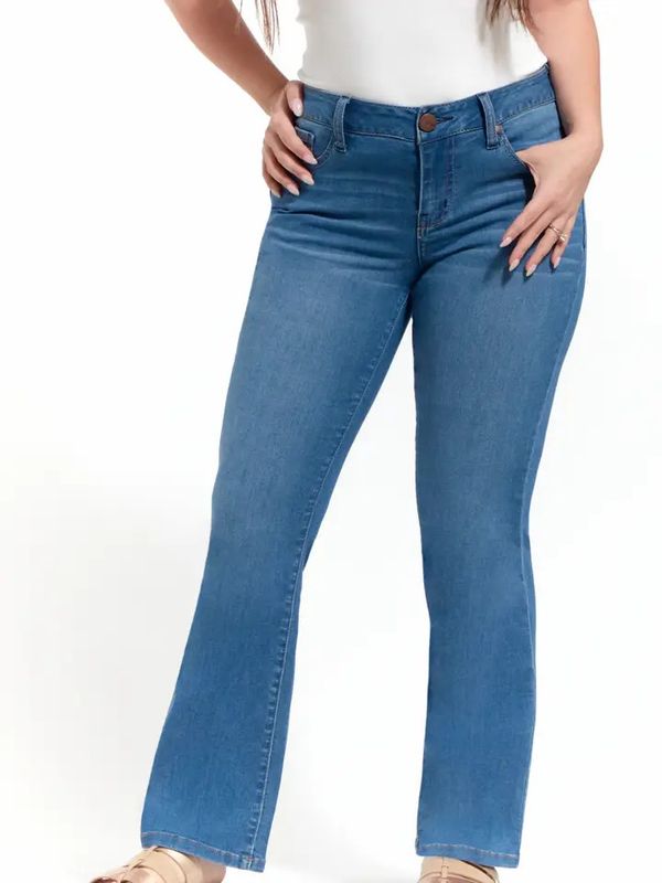 Petite 28” Mid-Rise Slim Boot Jean