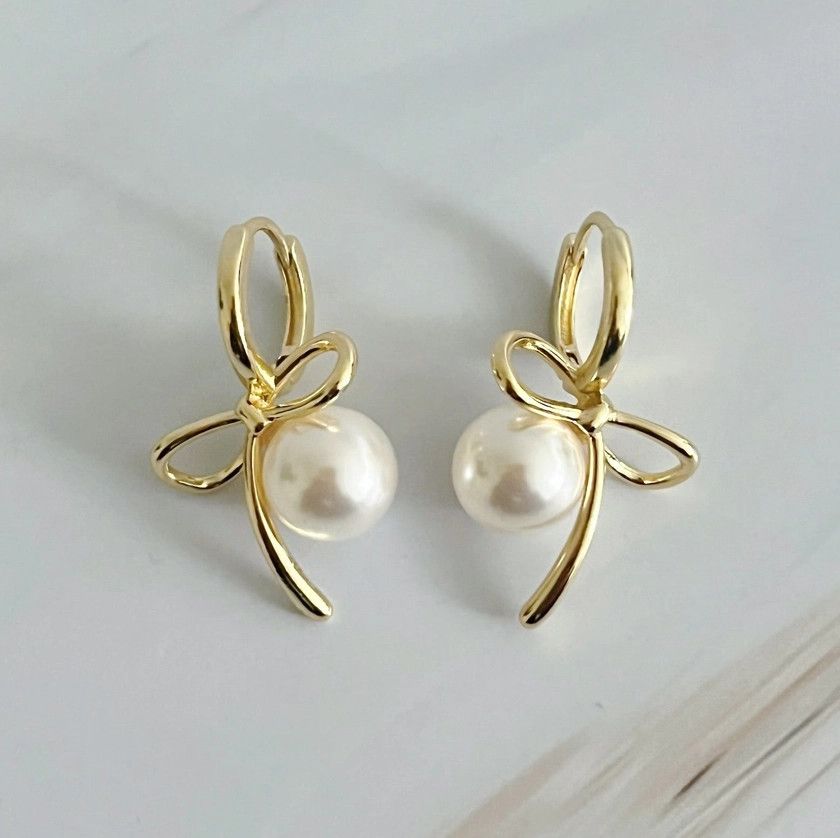 Bowed with Pearl Drop Earrings