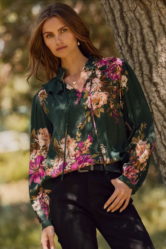 Floral Printed Long-Sleeve Blouse