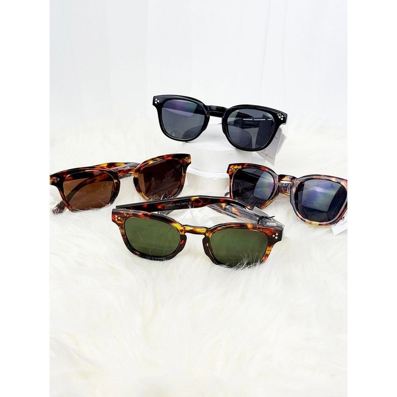 Amelia Dazey Shades