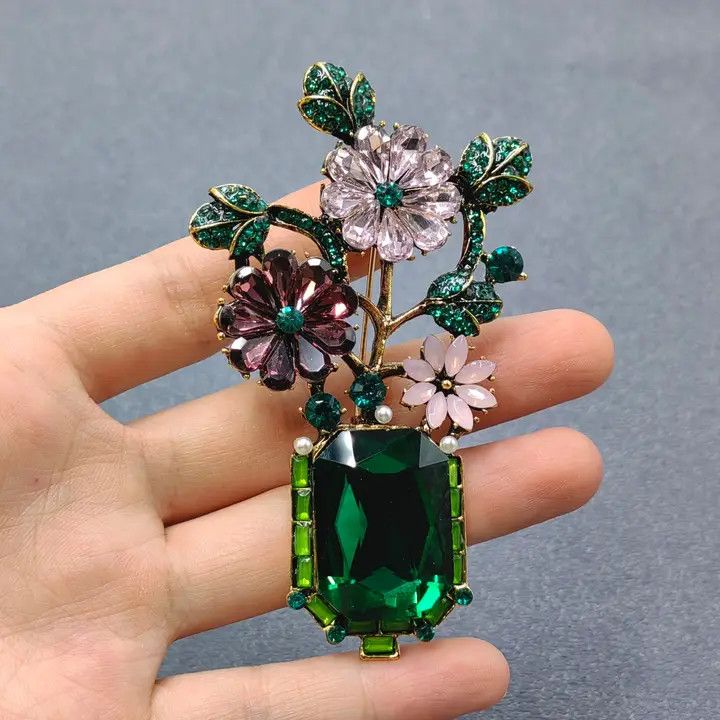 Inlaid Glass &amp; Rhinestone Flower Shape Vintage Brooch