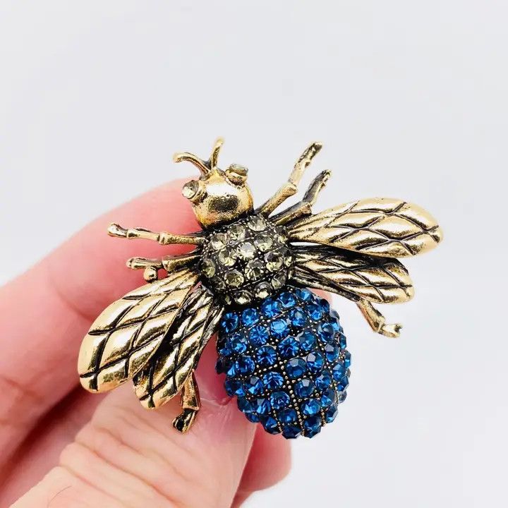 Metal Rhinestone Bee Brooch, Color: Blue
