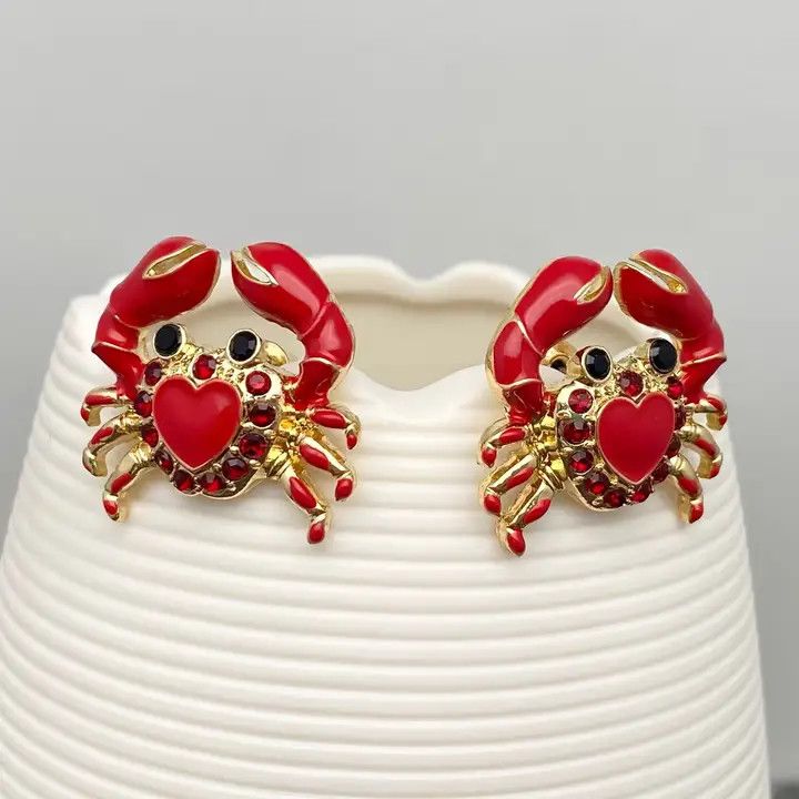 Red Heart Cute Enamel Crab Stud Earrings