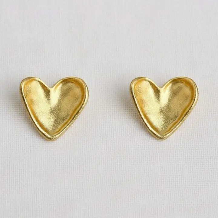 Vintage Inspired Gold-Toned Textured Heart Stud Earrings