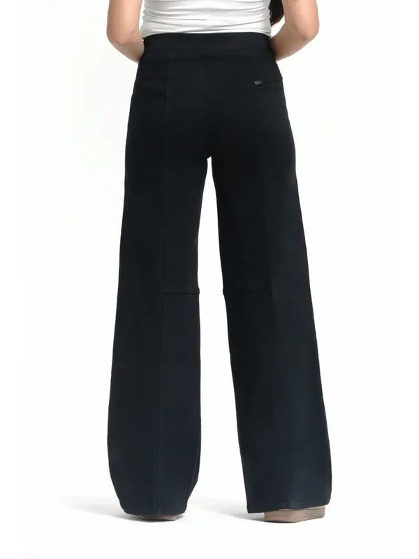 32" Pull-On Wide Leg Jeans w/ Tummy Control
