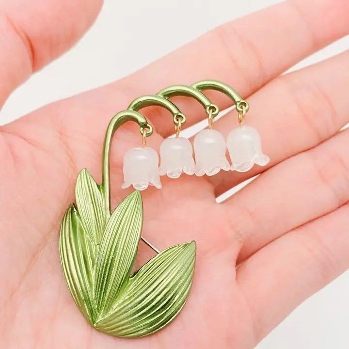 Vintage Glaze Lilies Flower Brooch